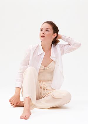 「魚の目の悩みを解消！レーザー治療で痛みを軽減する方法とクリニック選びのポイント」